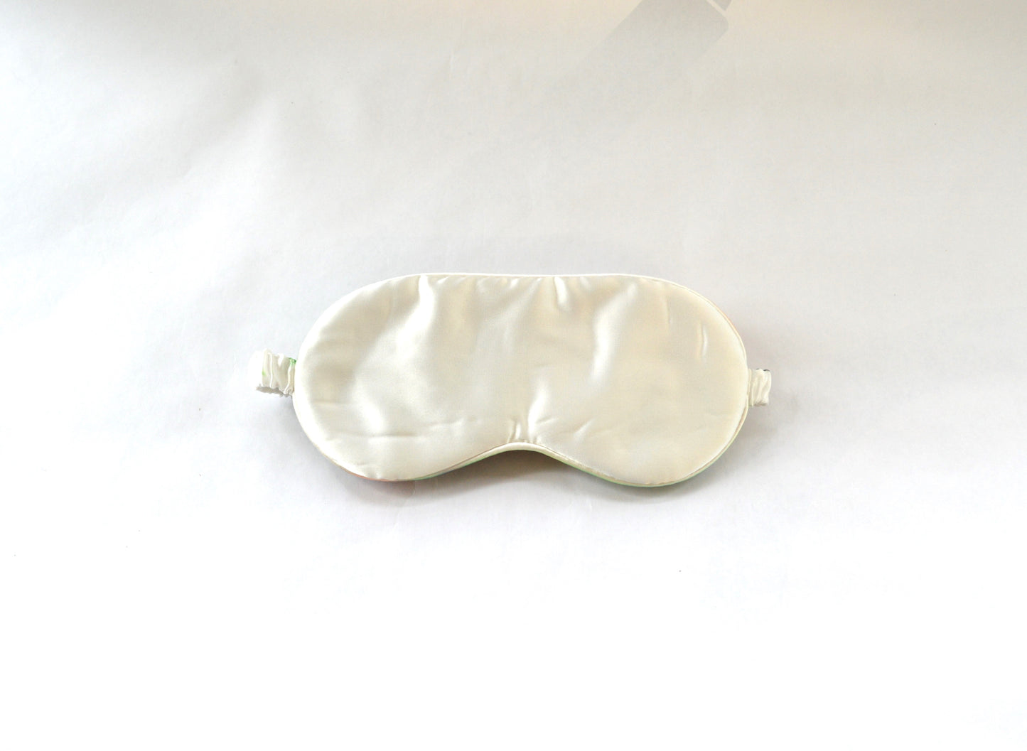 Patterned satin eyemask